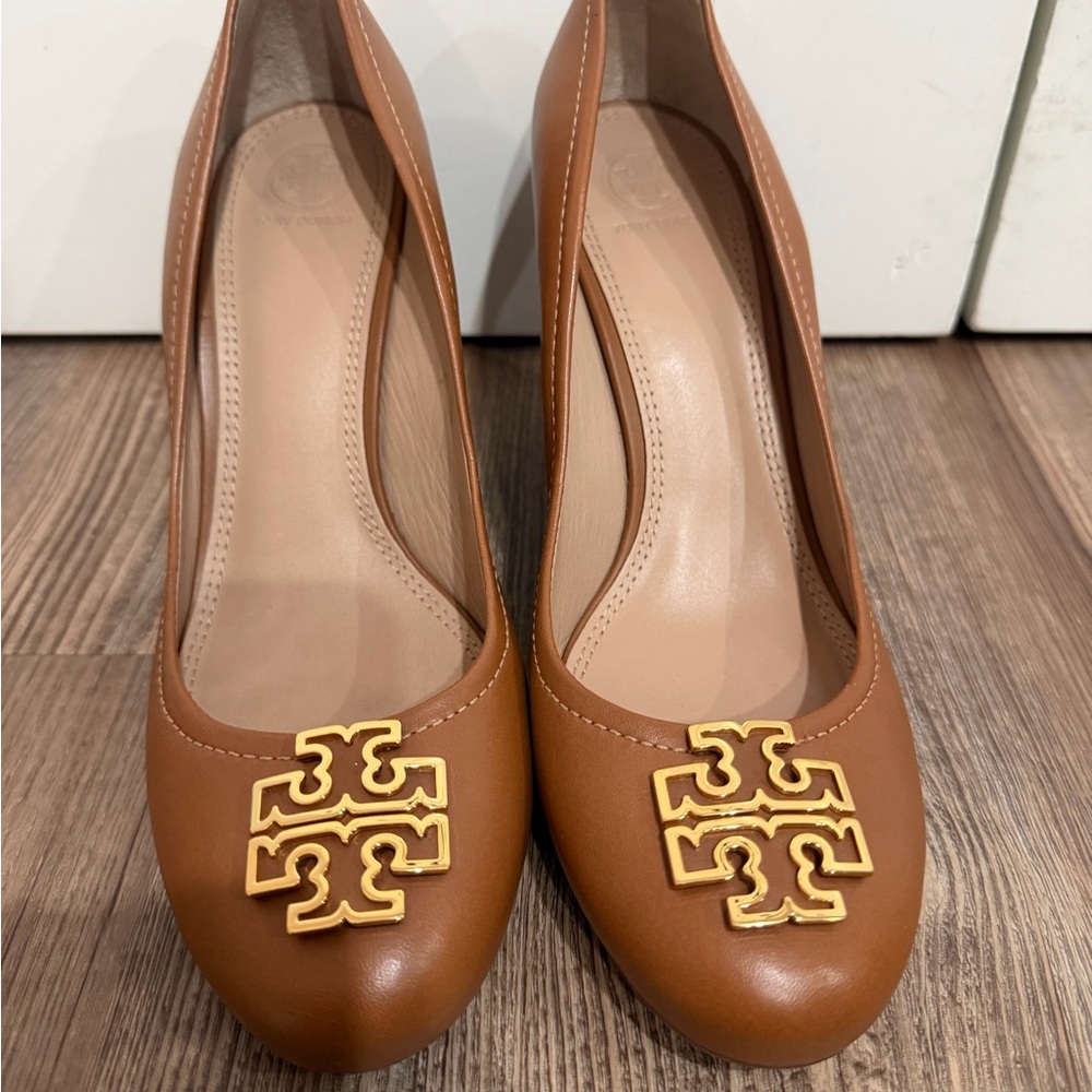 Tory Burch Tan Leather Wedges size 11